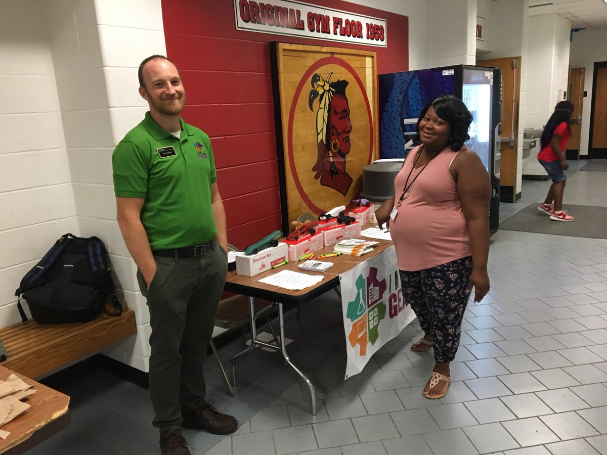 Building Coordinator Shanna Hampton and Regional Director Steve Heinold were representing @IndianaGEARUP @TecumsehJrHigh Parent Night last night! We are working with 8th graders at Tecumseh this year.