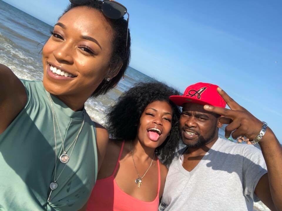 ItsJadaaaaD's tweet photo. My daddy have stage 4 kidney failure &amp; he has to do dialysis 3x a week for 4 hours each session..he needs an A+ Donor immediately to live a more healthier and longer life..y’all KNOW this is my BESTFRIEND &amp; WHOLE HEART.&amp; know he is a good man/father.PLEASE RT #WeGotThisDaddy❤️ https://t.co/9jMeM022il