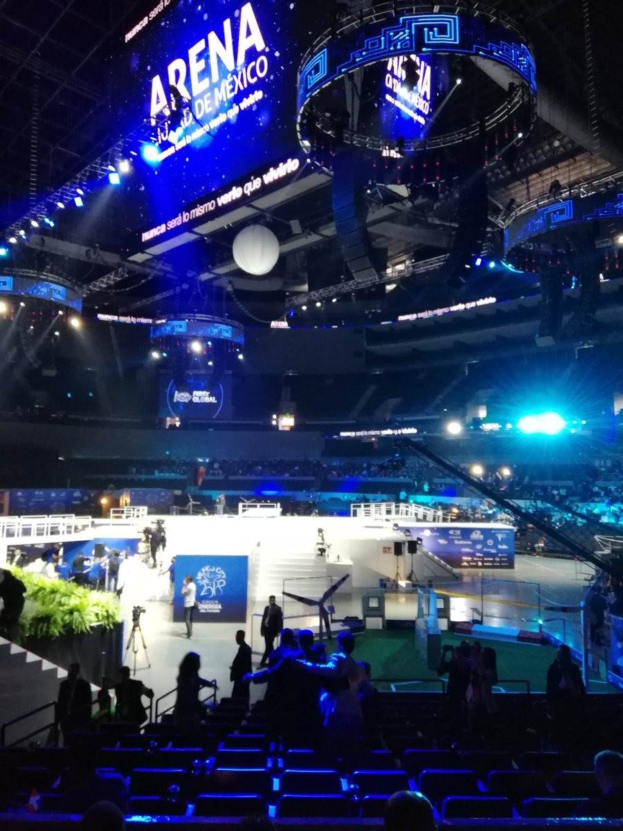 venebot7699's tweet photo. Estamos a unos minutos de iniciar con la inauguración de #FGC2018 🇻🇪💪🏽 #Venezuela #VeneBot https://t.co/YpxbYdhChV