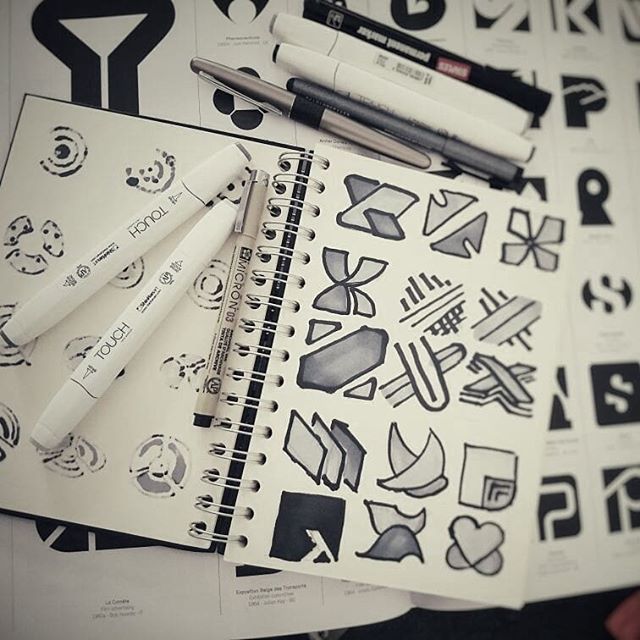 centigradegmbh's tweet photo. Günter using some principles of creativity: abstraction, combination, iteration.
#scribble #scribbles #scribbler #scribbled
#design #screendesign #digital #digitaldesign
#ux #uxdesign #userexperience #userexperiencedesign
#ideation #VDworkout https://t.co/25c5cX4XXc https://t.co/Lf72RBxp39