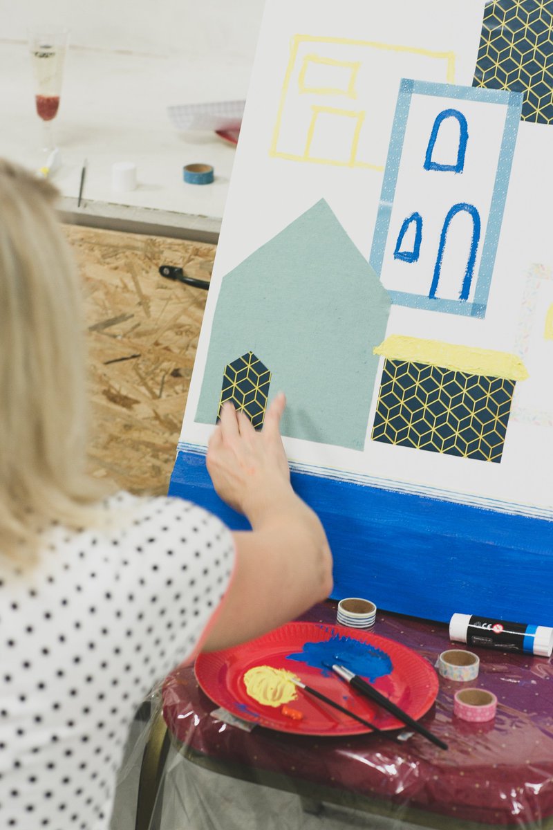 wearereturn's tweet image. How to make skirting boards fun? Paint them!! 🎨 We spent this morning getting creative at our @Skirtboardshop #BloggerEvent