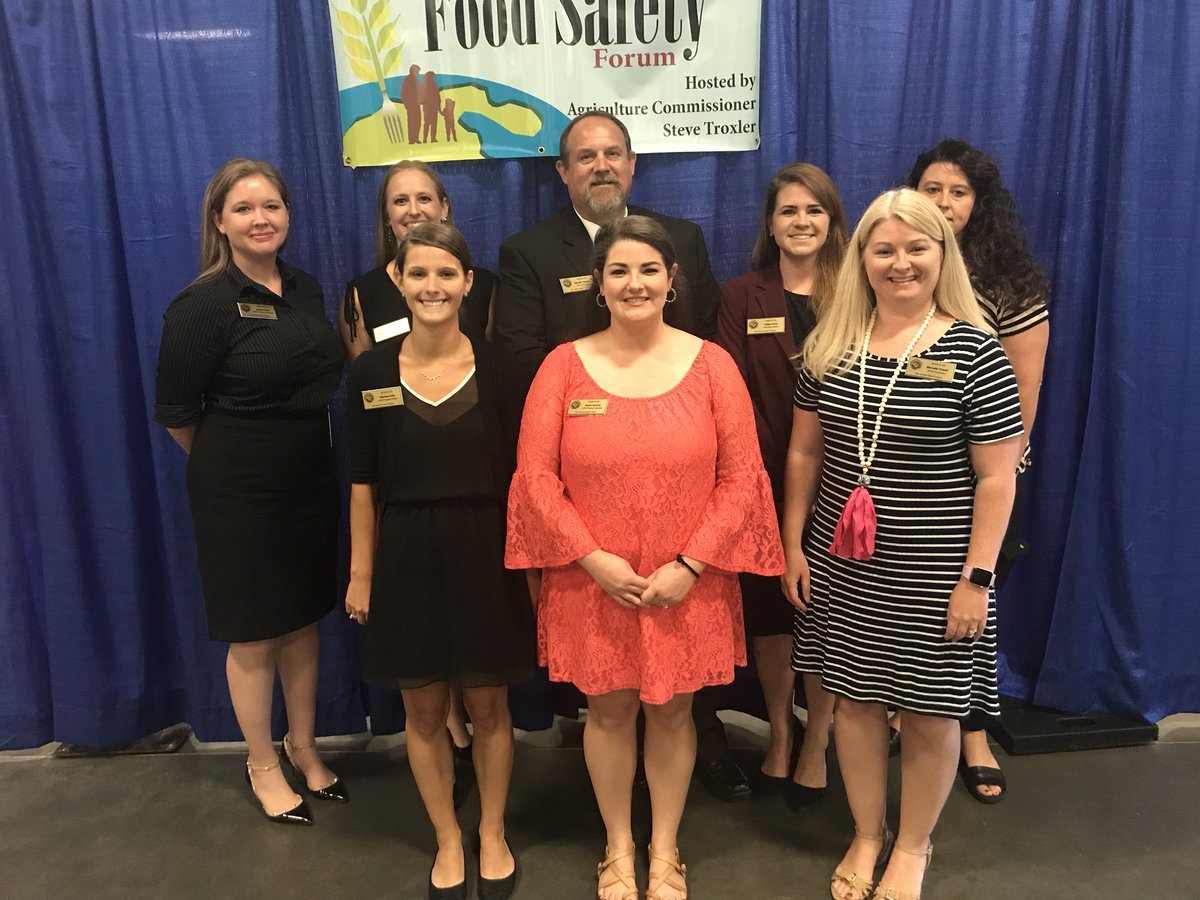 georgerferguson's tweet photo. Will work for food.........Or at least produce.                                           The NC Animal Feed Program hanging out at the #ncfoodsafetyforum @NCAgriculture https://t.co/A2qLtS9aym