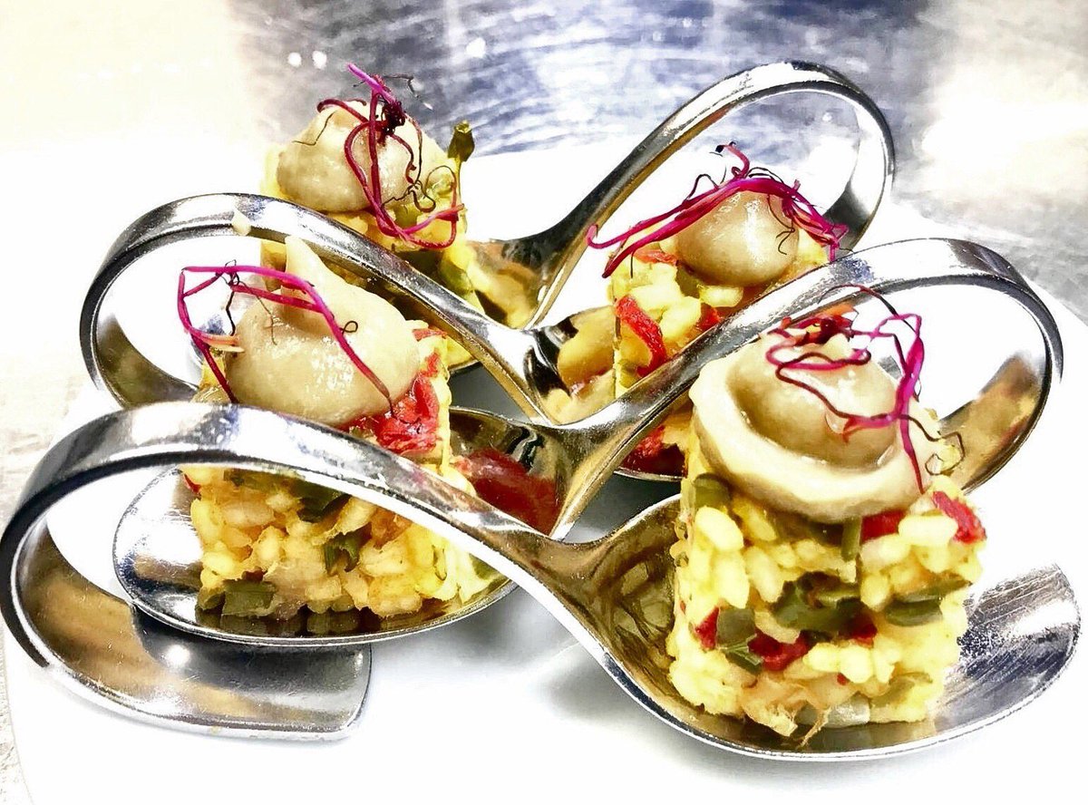 ATNrestaurant's tweet image. #aperitius deliciosos #yummifood #yummybcn #foodiegram #foodiesbcn #gourmetexperience #foodporn #foodart #cuinacatalana #restaurantsbcn #atnrestaurant #menuatn #gastronomiabarcelona #gastronomy #cocina #foodstyling #beautifulcuisines #igersbarcelona #igerscatalonia