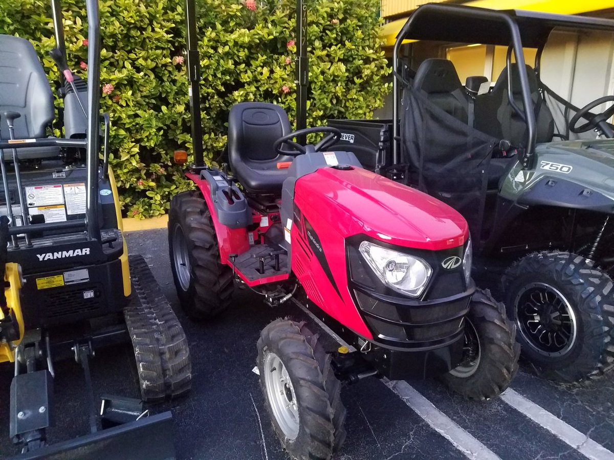 mecomiami's tweet photo. New 2017 Mahindra eMax S 22 Gear Tractor — $10,000. 
See Meco Miami for more details or reach us directly at 305-773-7065. https://t.co/3AoTEuCXcR