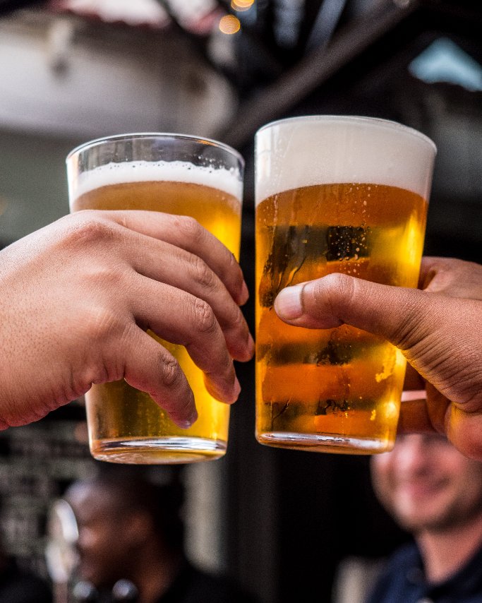 🍺 Cheers! Join Us For $1 Off House Brewed Beers From 4-7PM!
.
.
#craftbeer #atxcraftbeer #craftbeeratx #beergeek #beerme #drinkbeer #invest #localbeer #austin #austintx #atx