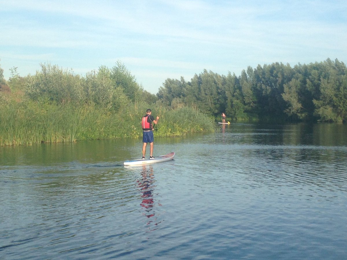 Ever wanted to try Stand Up Paddleboarding, then tomorrow could be the day, we still have places on our taster session tomorrow at the lake 13:30-15:30, £28 for adults and £18 for kids to book just click on the link - engagewatersports.com/bookingforms/b…