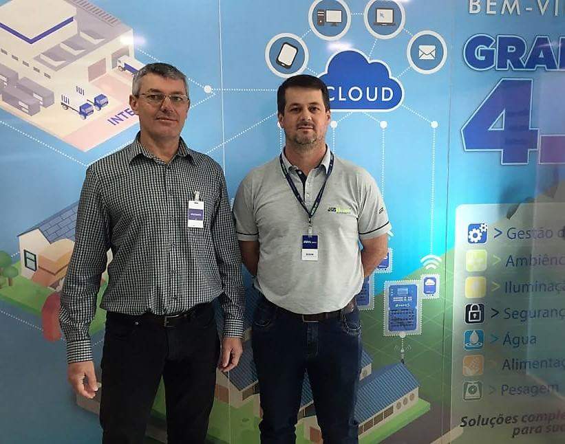 Jacinto José Alflen, Diretor da Matriaves de Toledo - PR, em visita as instalações da empresa e Edson Marangoni, Coordenador Comercial da InoBram Automações no dia 16 de agosto.
#agroindustria #agroindustrial #agro #inobram #inobramautomacoes #InoBram #InoBramAutomacoes