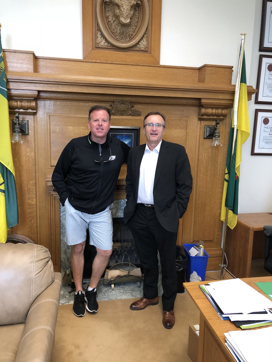 Thanks Health Minister @jim_reiter for the meeting this morning on the Addiction Crisis in Saskatchewan! He and @PremierScottMoe care about the health of Saskatchewanians! ☀️🌾 #recovery #addictioncrisis