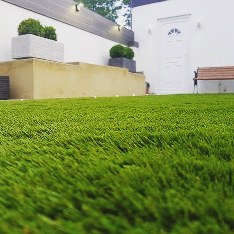 Selectgrass's tweet image. @revivemine created this stunning, modern outdoor space using Select Grass 🌿 #landscaper #landscapers #landscaping #artificalgrass #artificialturf #syntheticgrass #syntheticturf #astroturf #trade #supplier