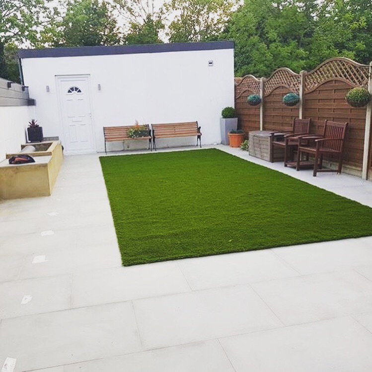 Selectgrass's tweet image. @revivemine created this stunning, modern outdoor space using Select Grass 🌿 #landscaper #landscapers #landscaping #artificalgrass #artificialturf #syntheticgrass #syntheticturf #astroturf #trade #supplier