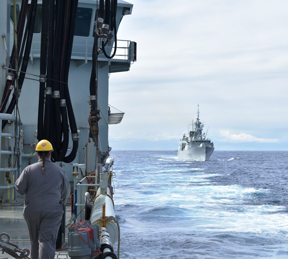 CJOC_COIC's tweet image. #HMCSCalgary conducted replenishment at sea with MV Asterix off the coasts of the Hawaiian Islands last week during #OpPROJECTION.