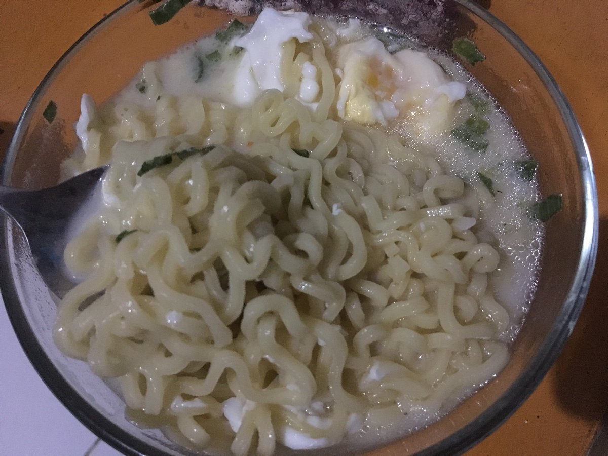 bewidha's tweet image. #MerdekaDari perasaan bersalah karena bikin mi malem-malem.