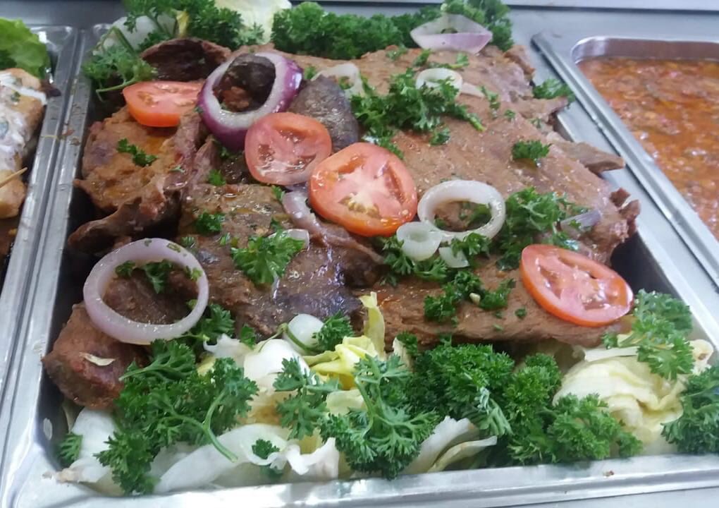 CDMarathon's tweet photo. ¿Aún no sabes dónde ir almorzar? 🤔
En Baleadas Express están listos los almuerzos tipo buffet con una gran variedad para cada gusto 🤤🥗🥘🥩🍗
#BaleadasExpress https://t.co/meuRw98C1b