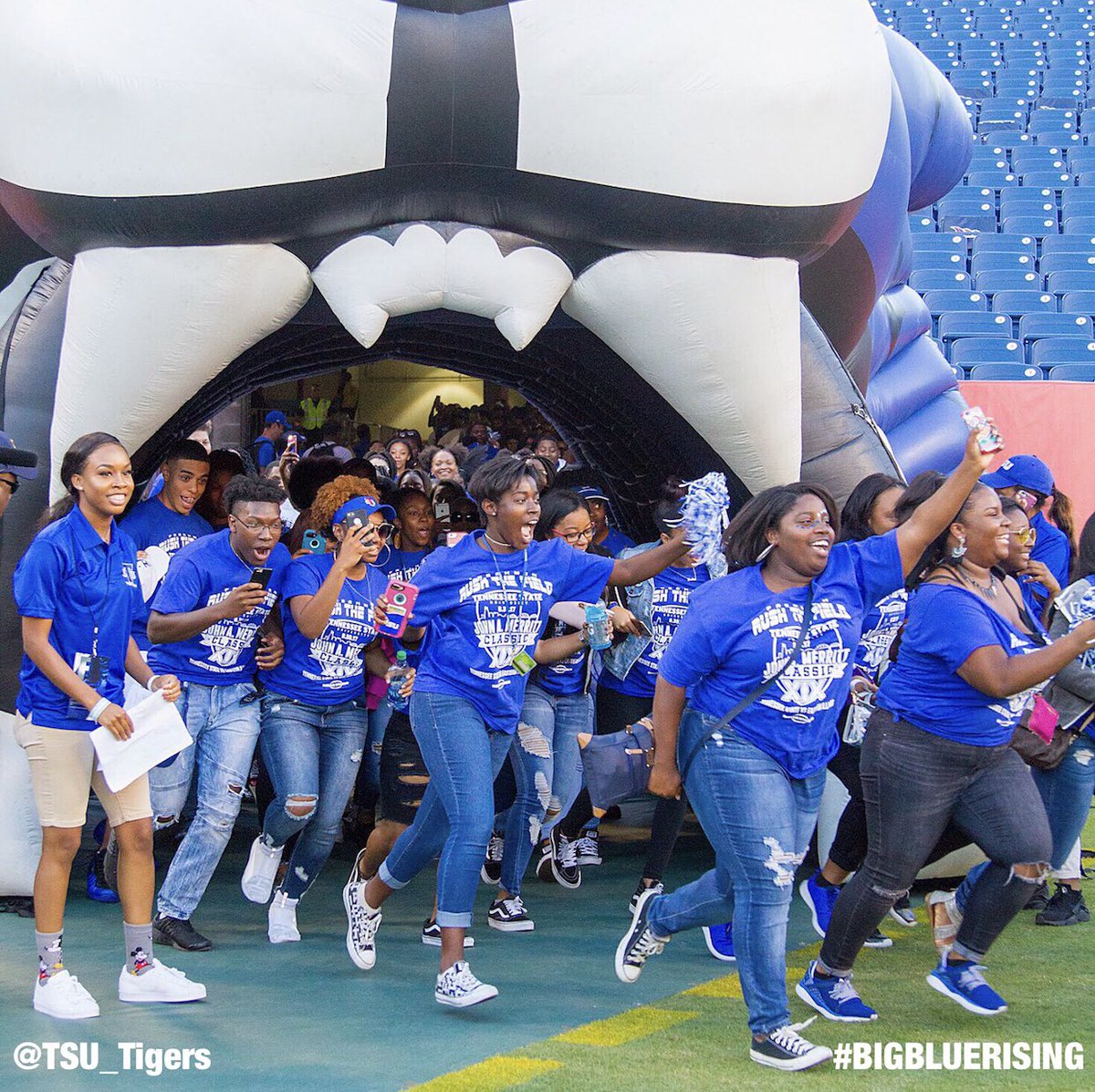 TSU_Tigers's tweet photo. TSU students! Did you know that you get into the John Merritt Classic football game for free!? Show up to Gate 3 with a valid TSU ID, SWIPE &amp; you’re good to go! We need your face in the place! #TSU22 #TSU21 #TSU20 #TSU19 #BigBlueRising #Share #TagAStudent https://t.co/vlu4ypwCsS