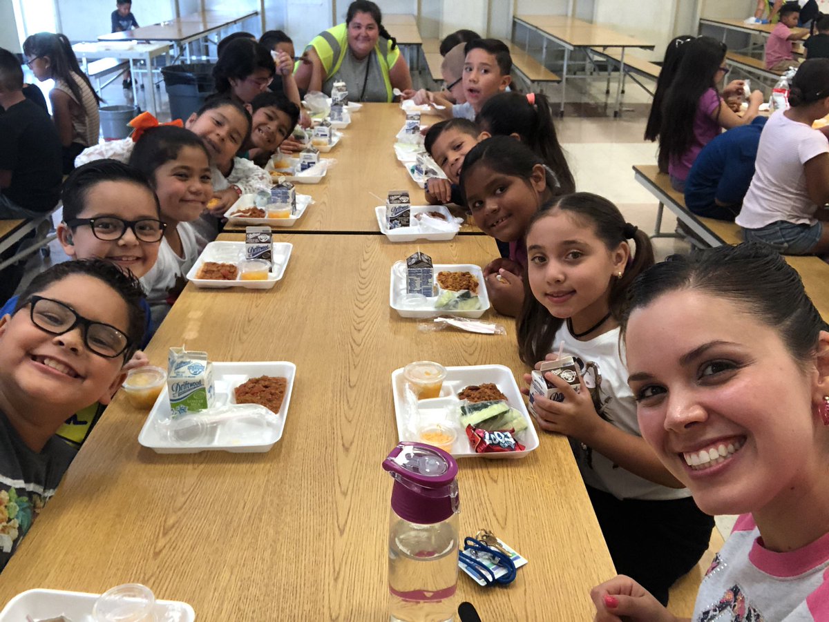 MrsCorreasClass's tweet photo. #FirstWorldBlessings #BirneyProud #ThankfulThursday https://t.co/yiAOXcULTm
