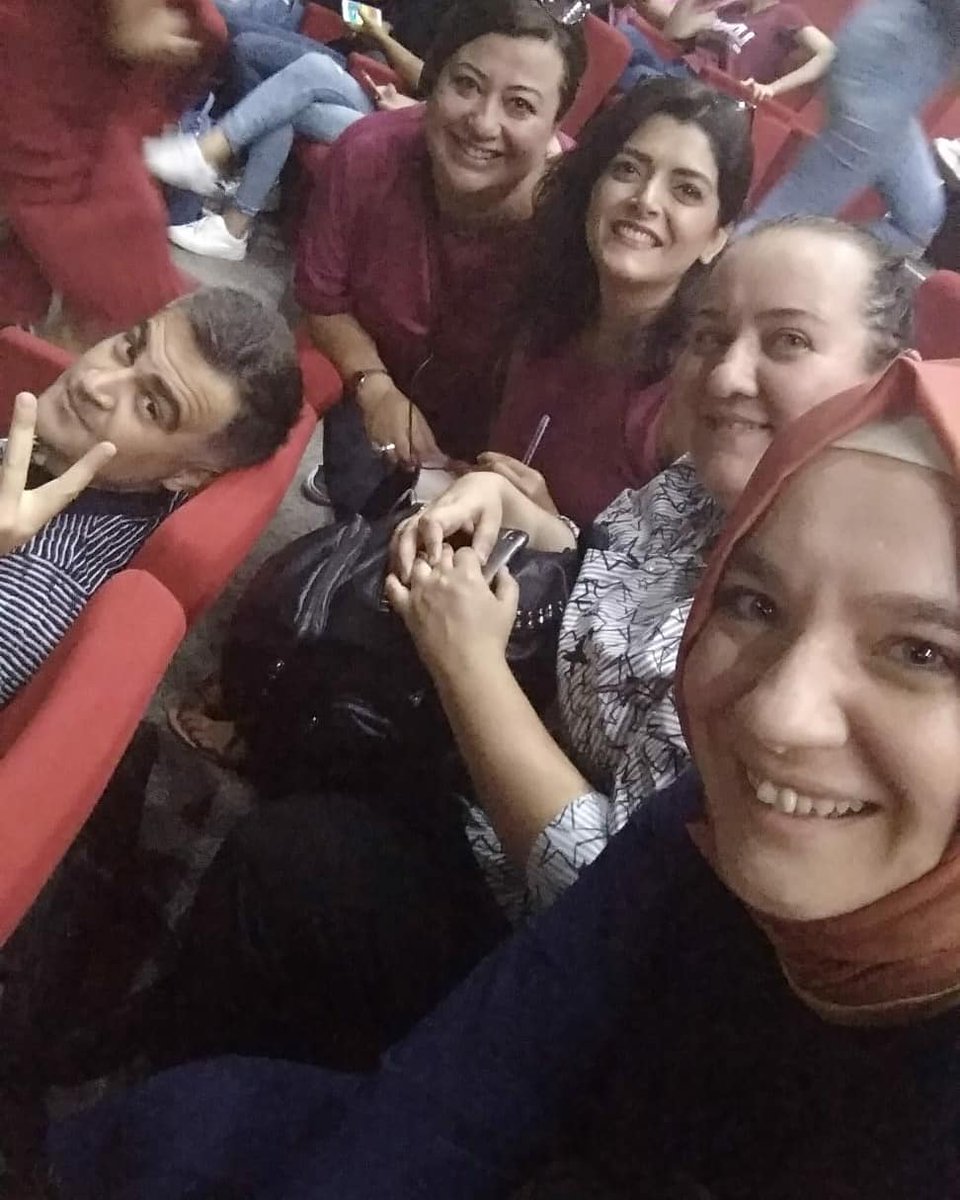 Happy Thursday! 😎
Work in progress 🎬
#dogaeltmeetings 
@Didem_Ozgul <a href="/berna_tamusta/">Berna Tamusta</a> <a href="/avarezgi/">Ezgi Avar</a> @DogaHighELT <a href="/ABEKDA/">Ali BEKDAŞ</a> <a href="/tugbaakyuzz/">Tuğba Akyüz</a>
