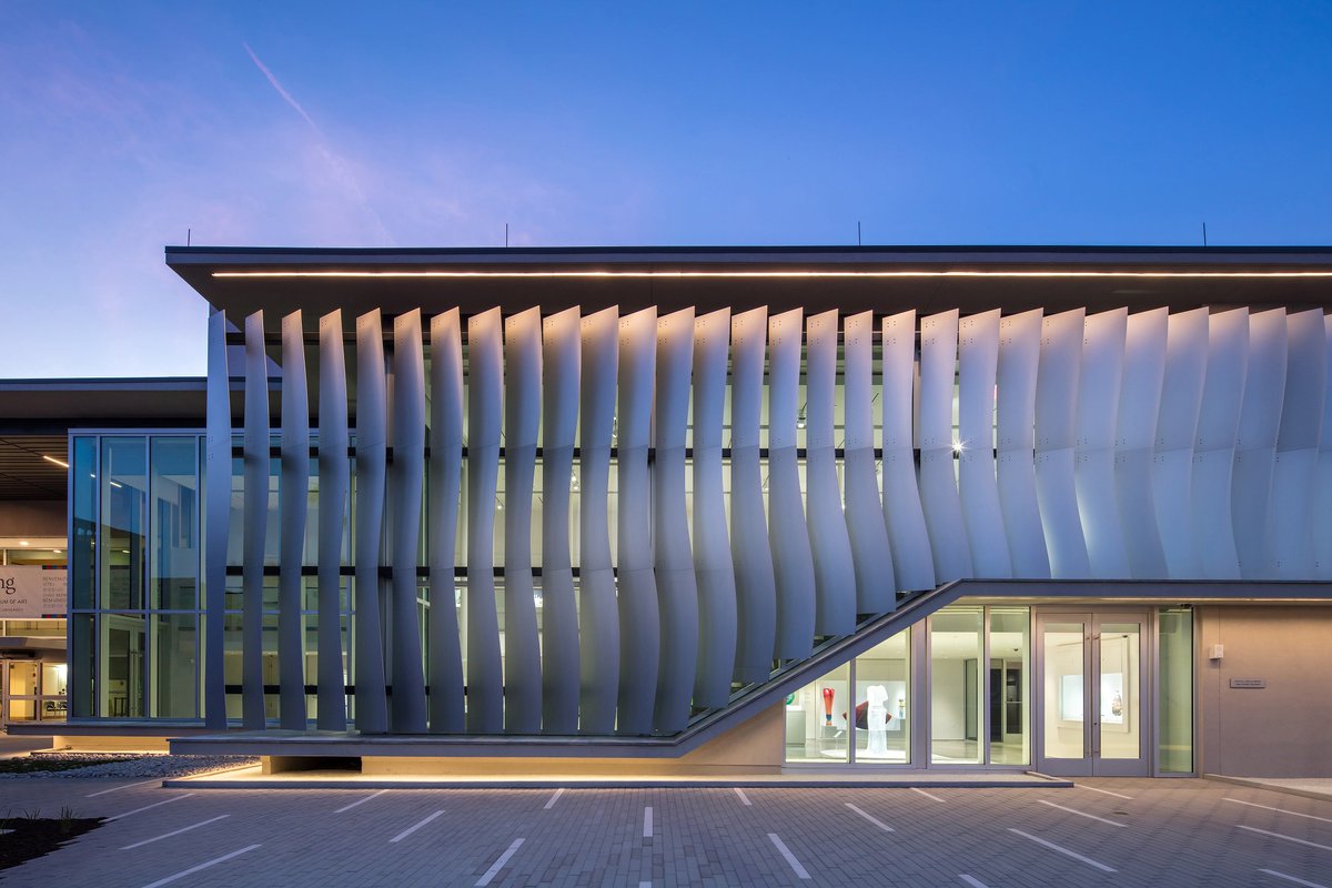 Kotler-Coville Glass Pavilion designed by Architects Lewis + Whitlock bit.ly/2MRoMQh https://t.co/4nJEXLGgU9