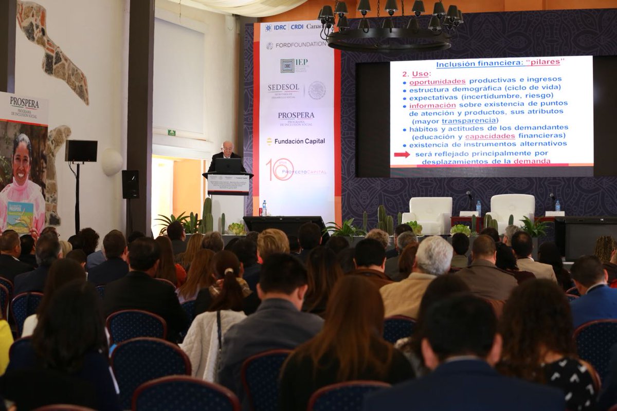 Prospera_MX's tweet photo. Inicia la Conferencia Magistral "Los desafíos de la inclusión financiera" contando con la exposición de @clgonzalezvega Presidente de la Fundación del Patronato de la Fundación Microfinanzas de @bbva #ColoquioPROSPERAyProyectoCapital https://t.co/S9i9JDpfde
