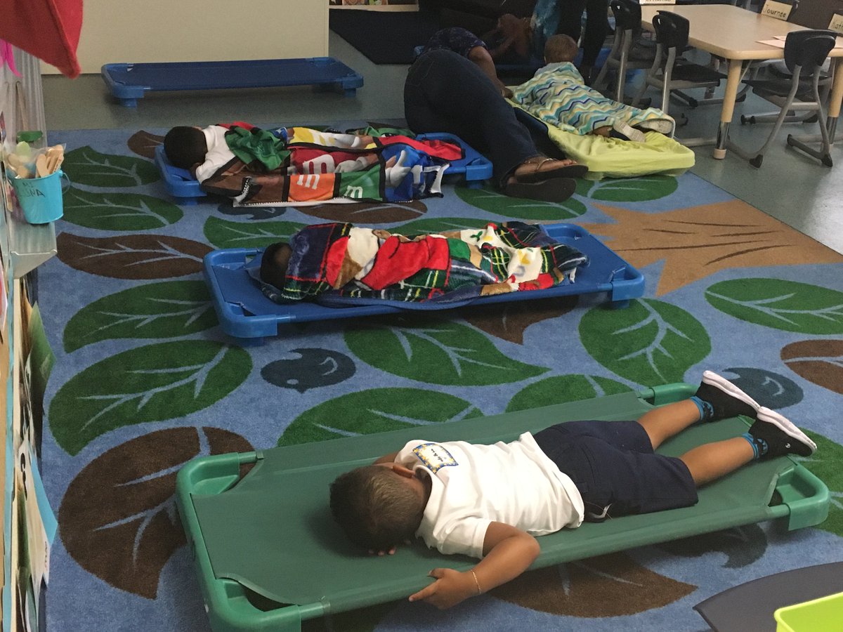 HDCookeES's tweet photo. Welcome prek! We played hard and then it was time to rest! Bienvenido prek! ¡Jugamos duro y luego llegó la hora de descansar! #extendedyear https://t.co/JZ5GGCAsXX