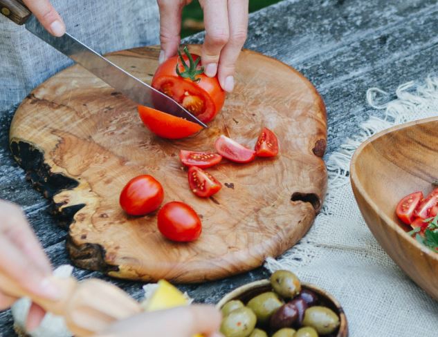 It was great interviewing <a href="/CanadianOrganic/">Canadian Organic Growers</a> president Rochelle Eisen and Erieview Acre's Norm Hansen for this article about #organic tomatoes for <a href="/NaturesPath/">Nature's Path Organic</a> : naturespath.com/en-ca/blog/org… #organicfood #cleanfood