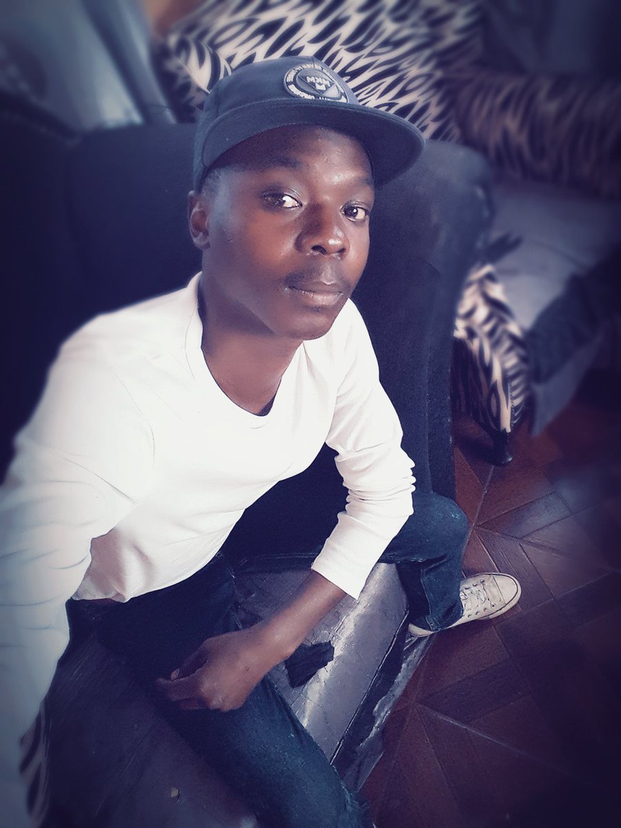 dikganglevian32's tweet photo. I'm a humble person #care4oneanother and respect others #LoveSA https://t.co/R4g2SQWS6L
