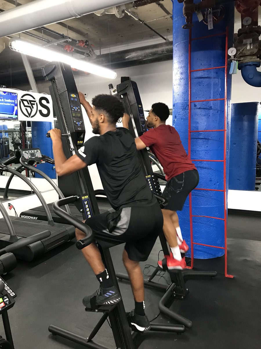 SandersFit tweet media