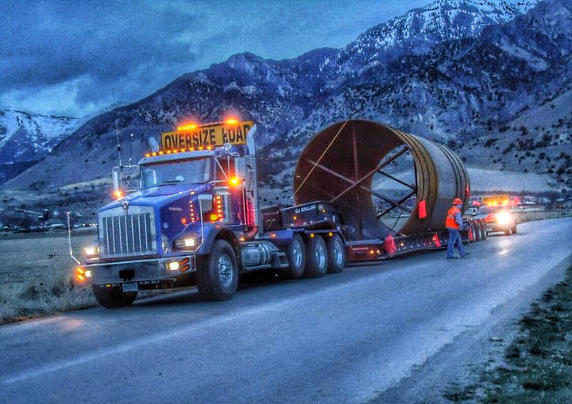 CJDRILLING's tweet photo. This week’s #TruckingThursday is an awesome shot of our drive Mike. #hauling #CJDRILLING #Kenworth https://t.co/cENC4ty7yv