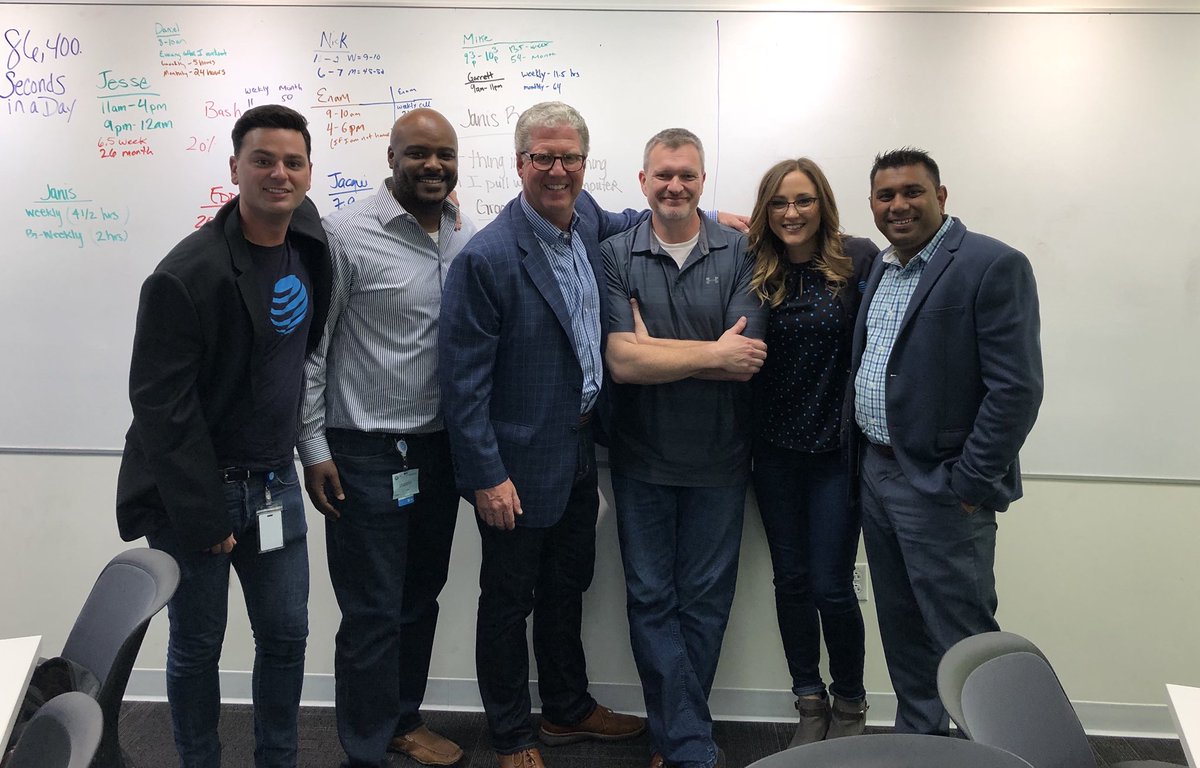 DanielT_919's tweet image. Look who stopped by! @brianjshay lighting a call to action! #TUProud #MidStateProud