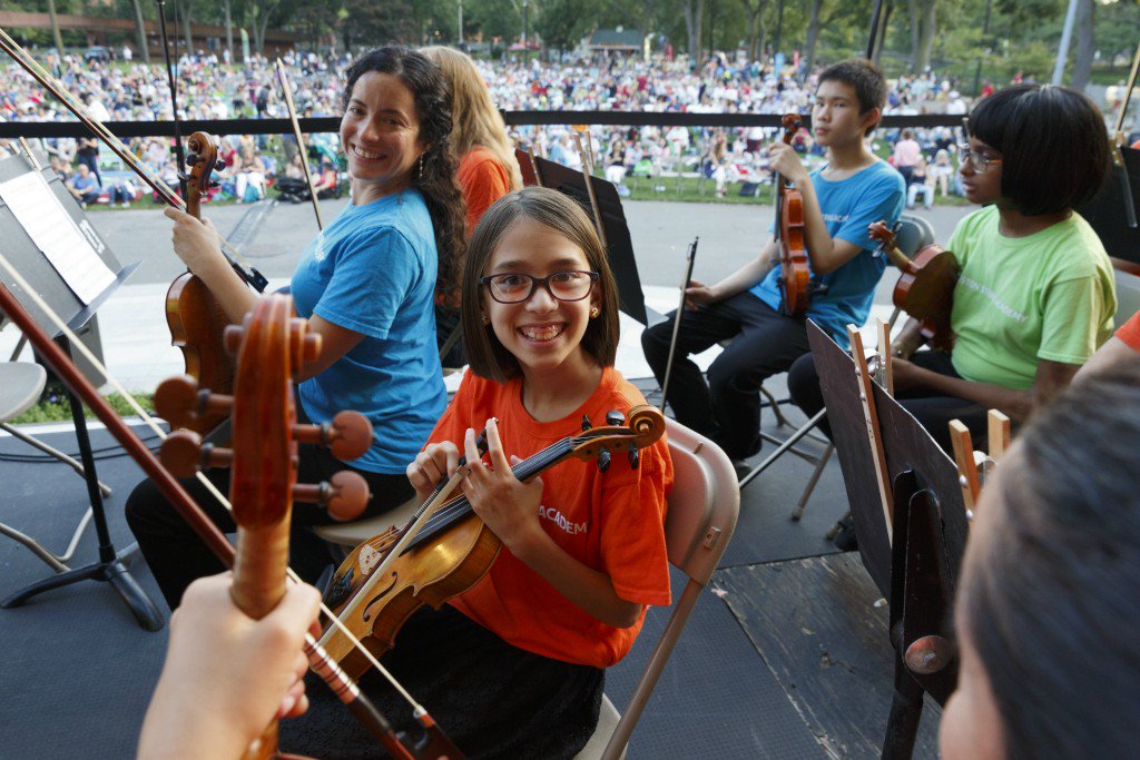 LandmarksOrch's tweet photo. We had the extreme pleasure of playing with the Boston String Academy last night and both their faces of concentration and their smiles brought us so much joy. We wanted to share. #landmarks2018 #BostonStringAcademy #makemusic https://t.co/JlJXO0xQNm