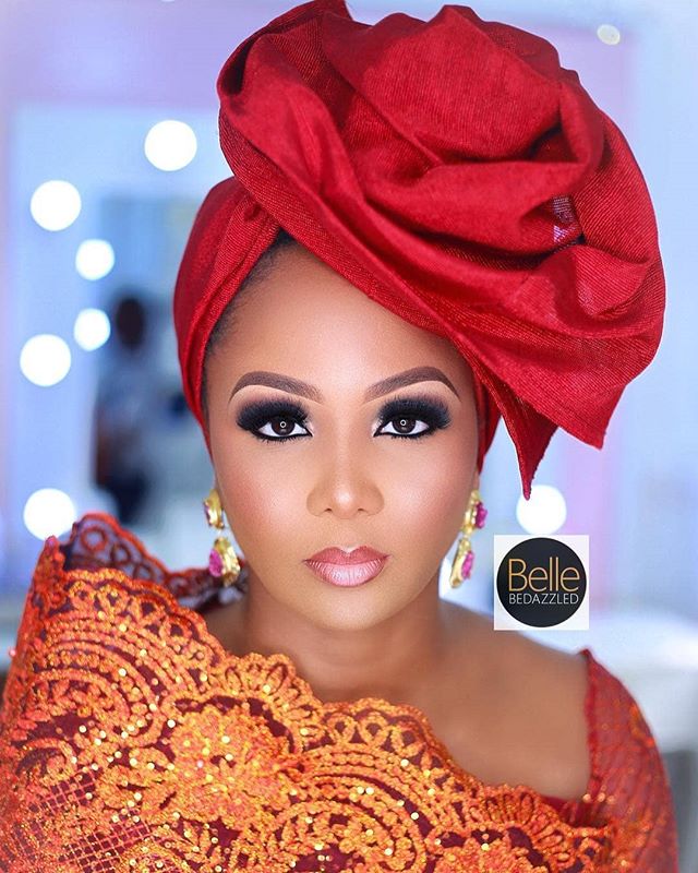BellaNaijaWed's tweet photo. #InkEze with the soft glow😍
Belle ink.eze 
Make &amp; gele belle_bedazzled 
Dress ladunnilambo 
#BellaNaijaWeddings https://t.co/oBjkVp93X0 https://t.co/WHtHgmvQIr