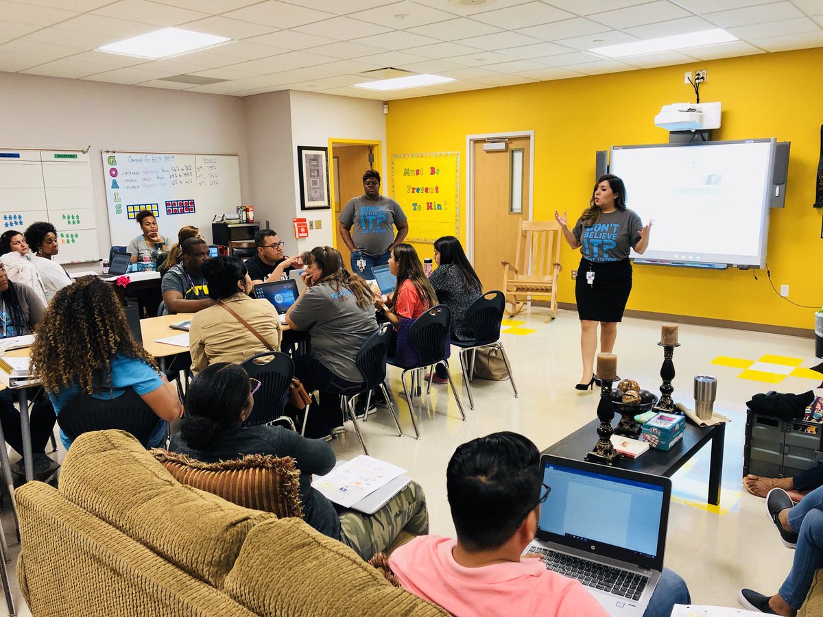 ealy_daeducator's tweet photo. @MaggyTovar1 and @BMcKinney83 leading expectations for Literacy PreK-5. This part of the 🐘 will be eaten completely. #DoganNation #AllStudentsWillLearn #ReadingisourFOCUS #DoganReads https://t.co/1Gb9elFoxL