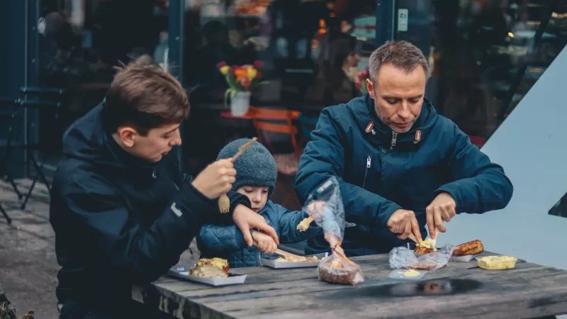 lifehacker's tweet photo. What to know about money in your late 30s and 40s: https://t.co/d3QCaJXpSh https://t.co/vbmQ7q1Gvh