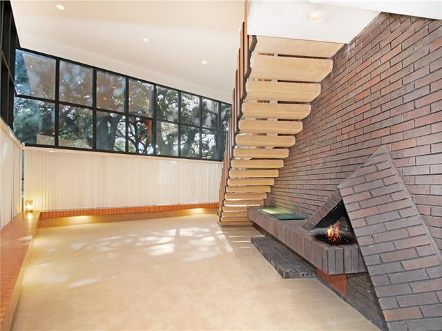 estately's tweet image. This midcentury architectural home in New Orleans was designed by Albert Ledner. estately.com/listings/info/…