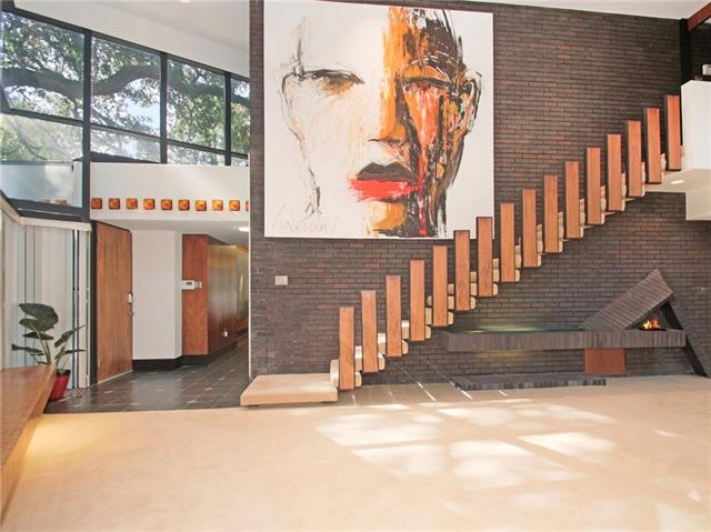 estately's tweet image. This midcentury architectural home in New Orleans was designed by Albert Ledner. estately.com/listings/info/…