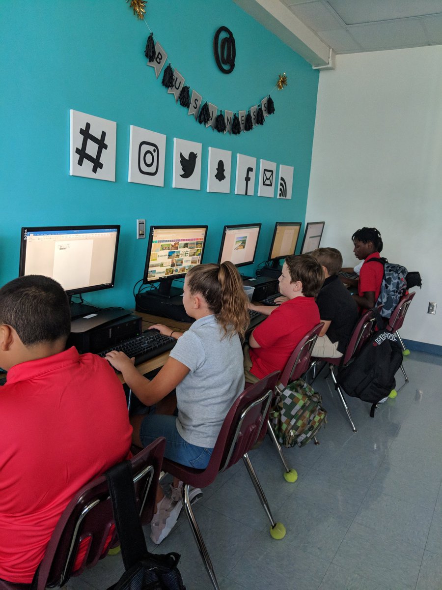c_zillmann's tweet photo. Getting back into the swing of things!! #vcswelcomeback #smsroars #word @Smsvcs1 https://t.co/CVdiwdrFxz
