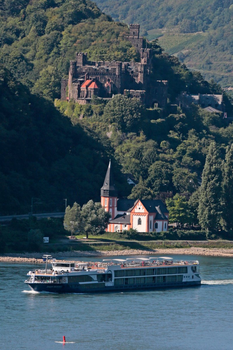 FlightCentreCa's tweet photo. Does a sail along the world's famous waterways, against a backdrop of breathtaking scenery, sound appealing? Then a river cruise is for you. So many great cities were established along rivers, where majestic architecture greets you from every vantage point https://t.co/0zQViq3VRg https://t.co/kmAbfQYvPV