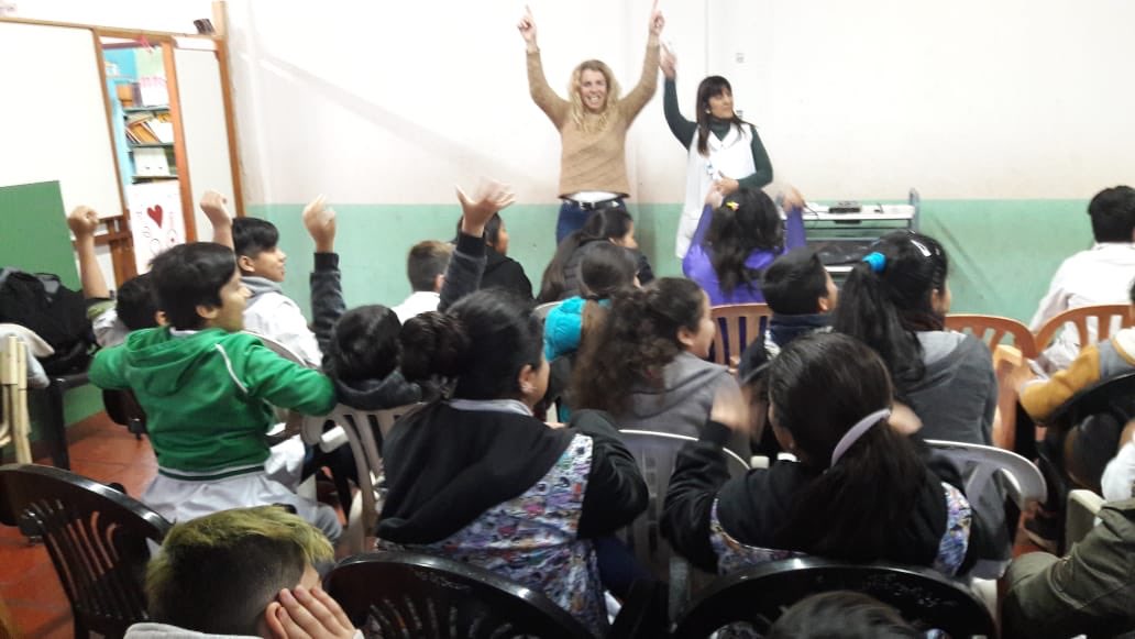 aleapo01's tweet photo. Hoy me recibieron de la EP 2 de Ostende los chicos que están trabajando la ordenanza que impulsamos y aprobamos que prohíbe el uso de sorbetes. Gracias seños por formar una nueva generación de cuidadores de nuestro Planeta @martinyeza @YoAmoMiPlayaOK https://t.co/3JM9zA6tOb