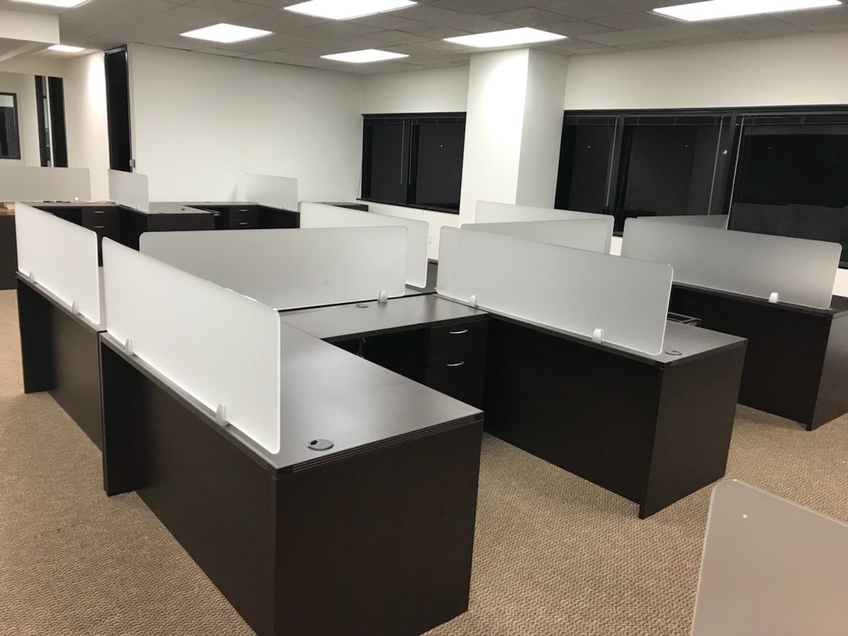 BossChairs's tweet photo. Our Simple System privacy panels are adaptable to almost any work surface and here's a great example.... https://t.co/Fv6glAVPrI