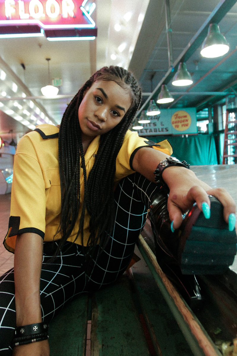 PaulMarshae_'s tweet photo. Got to link back up with a real one, my home girl Ari 💎🤩🙌🏾 caught some good vibes in the market!!
📸: @Fuego_Gatsby
Stylist: @Brownmann03
@PrimexEnt
#styledbyshae #primexent #FuegoFlick https://t.co/7V42jVkPEM