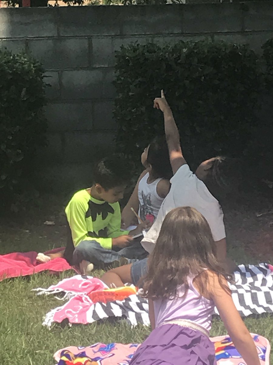 christytechhall's tweet photo. 2nd grade classifying clouds and our cloud experiment https://t.co/YXt08sgJrh