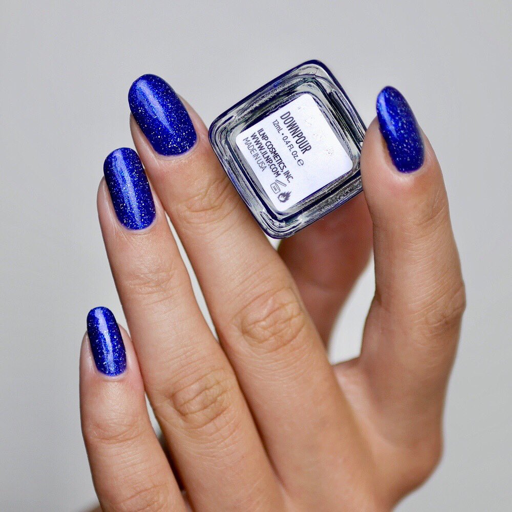 farbgeschichten's tweet photo. Blau & Schimmer & Holo & @ilnpbrand = beaaauty in a bottle. 💙💙💙
—————————————
@ilnpbrand Downpour
—————————————
#ilnp #ilnpfeature #ilnpdownpour #iwanttoswatchforyou #nailista https://t.co/7Sym3DkH5I