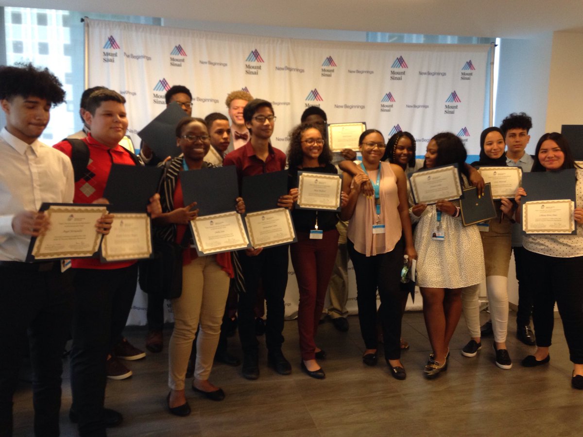 laurabucko's tweet photo. #CTEISP interns at @MountSinaiNYC #IT @GrantAssocs @NYCCTE Congratulations! https://t.co/GcuJGopNT6
