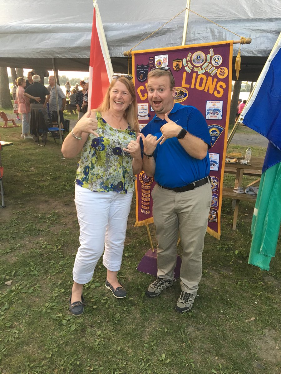 Merci infiniment à notre député <a href="/mflalonde/">Marie-France Lalonde</a> et son équipe d’avoir organisé une délicieuse épluchette de blé d’inde <a href="/PetrieIsland/">Friends of Petrie</a> en cette belle soirée!