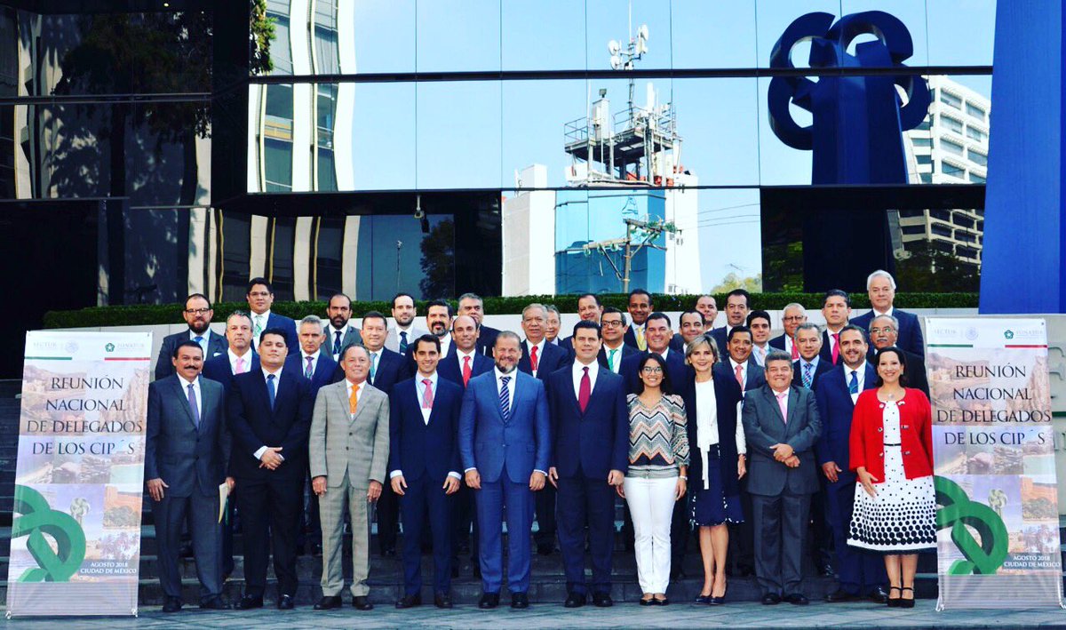 gonzalezj10's tweet photo. Se llevó acabo en CDMX la Reunión Nacional de Delegados de Fonatur, encabezada por nuestro director general Miguel Alonso Reyes, y el Subsecretario de Turismo, Gerardo Corona, compartimos temas primordiales de cada uno de los CIPs del país, entre ellos Cancún y la Marina Cozumel. https://t.co/HQ928Tf8M0