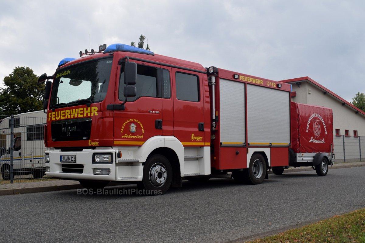 faffa91YT's tweet photo. #FreiwilligeFeuerwehr #Feuerwehr #Einsatzfahrzeug #TSFW #1000LWasser #Bereitstellung @AirbeatOne https://t.co/GmKdhJj185