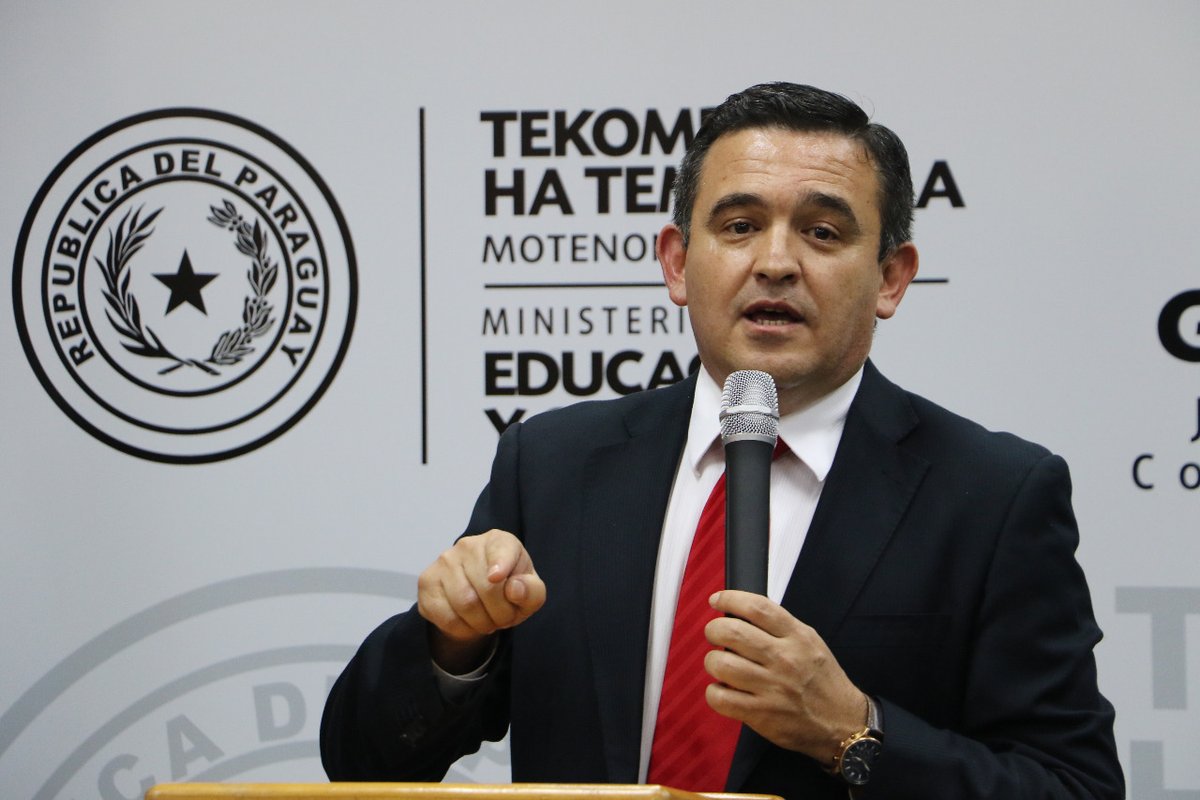 ParaguayTVHD's tweet photo. Ministro del @MECpy @petta08 apuesta a una educación con rostro humano https://t.co/p9LAMl4hj3 https://t.co/ckdD0uaTxs