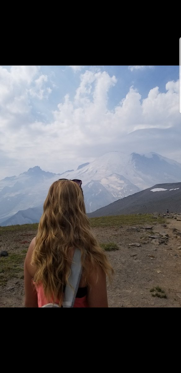 AutumnHudak's tweet photo. My advice: Travel. You can always make your money back, you can't ever get your time back. https://t.co/xelErDxceM