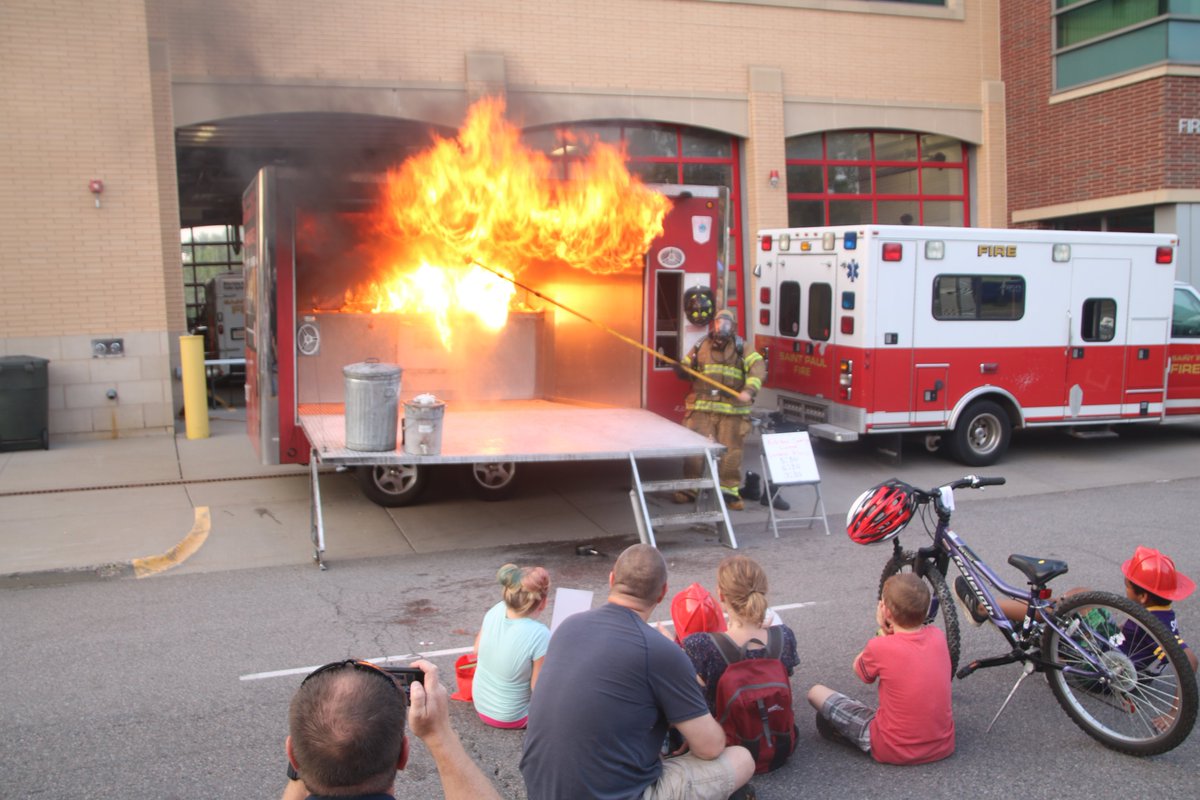 StPaulFireDept's tweet image. A beautiful night to be out enjoying the Healthy West 7th Block Party and learning about Fire Safety and Bike Safety.
#SaintPaul #saintpaulfire #sppd #FireSafety