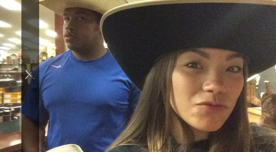 Whoskirstann's tweet image. God threw constant blessings at me while in TX and Colvin May have been my favorite! Happy 21st live it up Cowboy 🎉🍻!! Now we can actually have a party at #926 legally 🤩🤪 #bestie #springbreakforever #promdate @colvin_colvin5