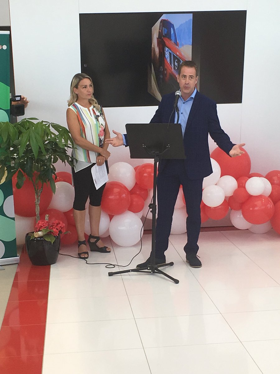 MarcPicardQc's tweet photo. Félicitations à la famille Paquet pour l’ouverture officielle de la concession de St-Nicolas Nissan. Beaucoup de chemin parcouru depuis 50 ans pour la station service de Yolande et Gratien Paquet. #caq https://t.co/syOslEV5Nz
